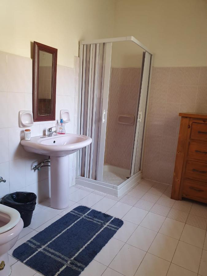 Butts Inn Annex Dormitory Hostel Ghajn il-Kbira  Buitenkant foto